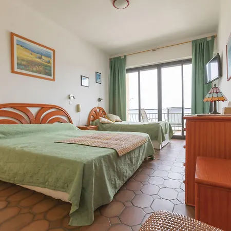 Les Alizes Hotell Cavalaire-sur-Mer